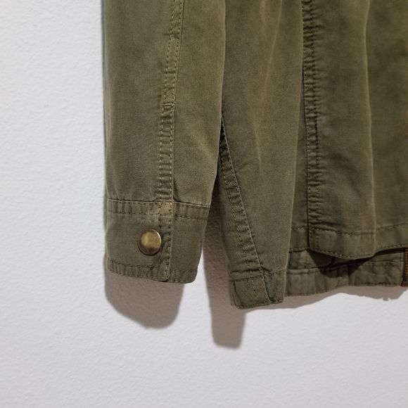 🌸 Hinge Seattle Olive Green Utility Military Jacket Size Small - Picture 9 of 11